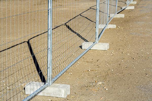 Fence Rental Lufkin workers